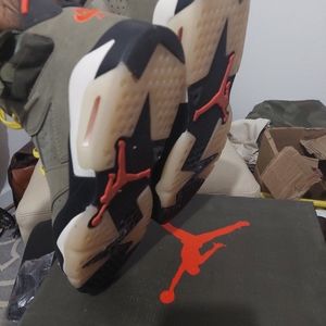 Jordan travis scott 6